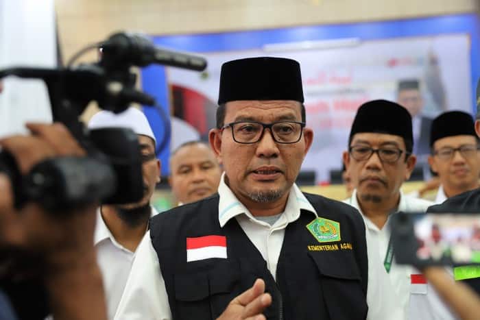 Kakanwil Kemenag Aceh Drs H Azhari