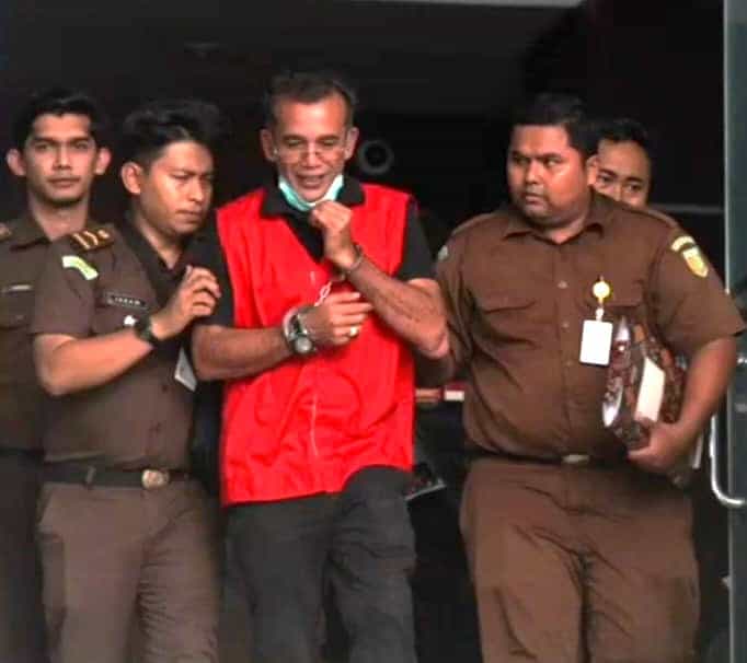 Tim penyidik Kejari Lhokseumawe menetapkan tersangka dan menahan mantan Wali Kota Lhokseumawe Suaidi Yahya, terkait kasus dugaan korupsi pengelolaan PT Rumah Sakit Arun, Senin (22/5)