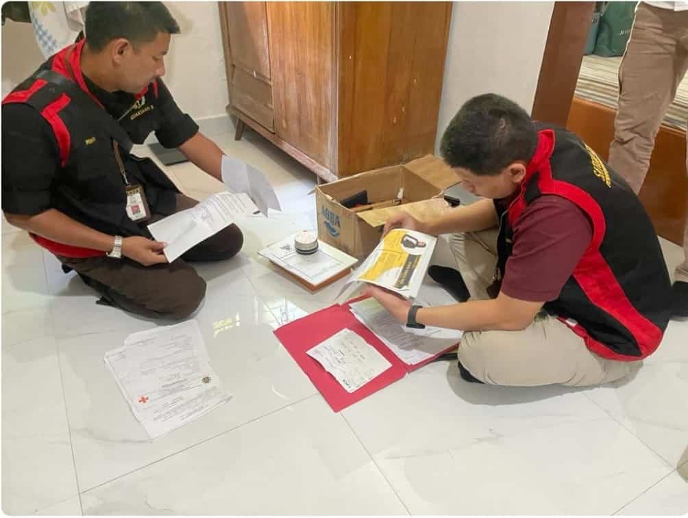 Tim Satuan Khusus (Satsus) Pemberantasan Korupsi Kejaksaan Tinggi (Kejati) Aceh melakukan penggeledahan di Kantor Bupati Aceh Tamiang