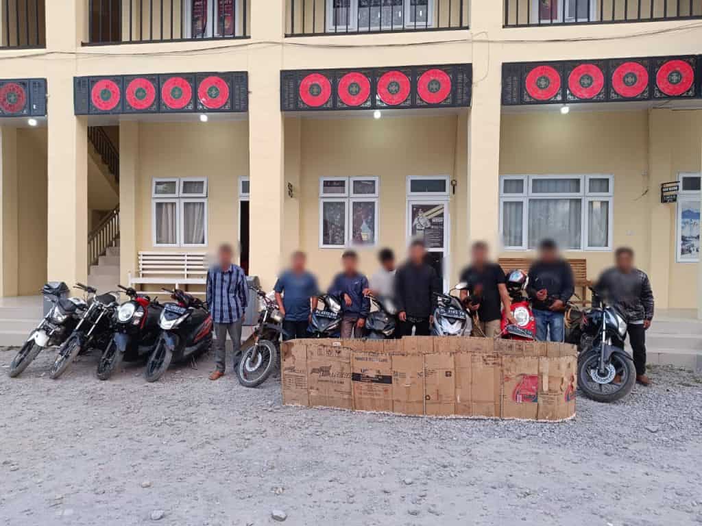 Unit Opsnal Satreskrim Polres Bener Meriah mengamankan 8 pelaku tindak pidana perjudian sabung ayam, di Kecamatan Permata, Jum'at (9/6/2023)