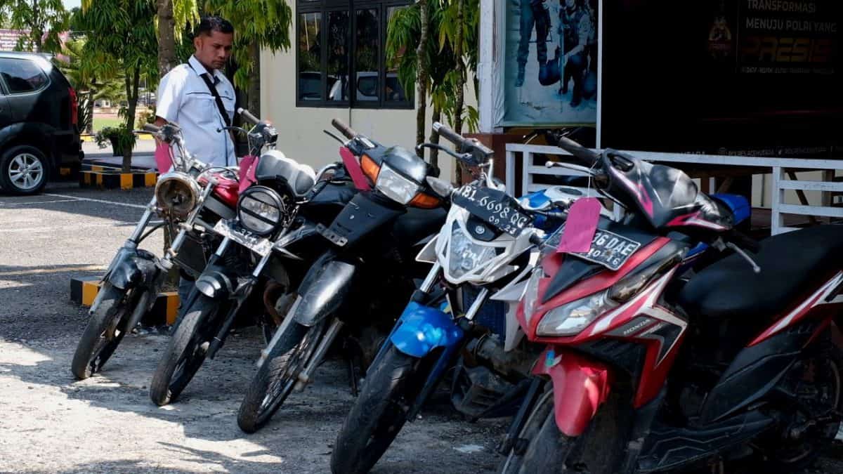 Satreskrim Polres Aceh Utara mengamankan 5 unit sepeda motor yang diduga hasil curian