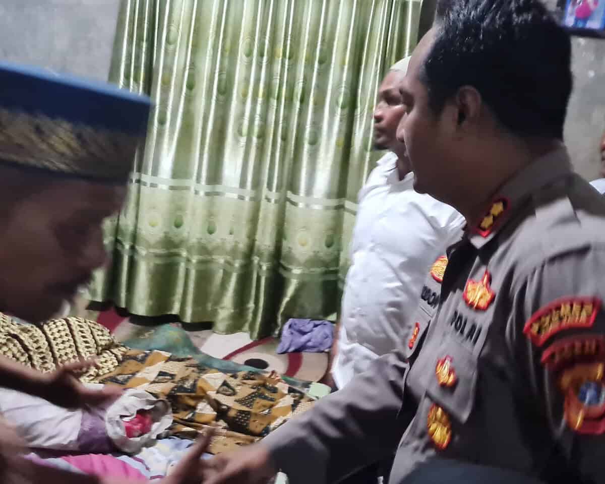 Keuchik Gampong Beurasan Kecamatan Bandar Dua, Pidie Jaya (Pijay) berinisial MZ (44) ditemukan meninggal dunia tergantung di pohon, Rabu sore (14/6)
