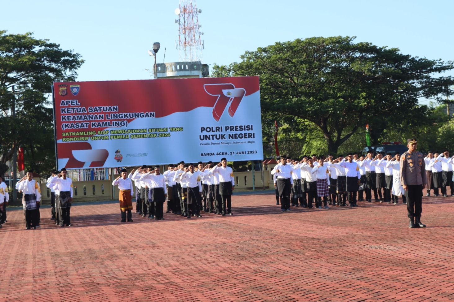 Polda Aceh melalui Ditbinmas Polda Aceh menggelar apel Ketua Satuan Keamanan Lingkungan (Satkamling) serentak Polda Aceh dan Polres jajaran Tahun 2023, Rabu (21/6)