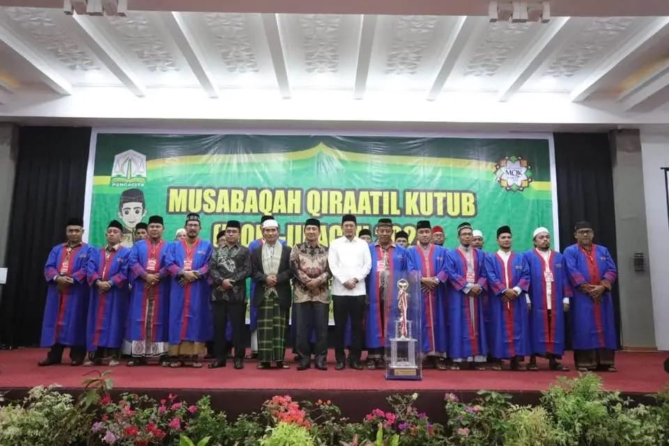 Pembukaan dan pelantikan 20 dewan hakim acara Musabaqah Qiraati Kutub III tingkat Provinsi Aceh Tahun 2023 di aula Hotel Grand Aceh Syariah, Lamdom, Banda Aceh, Rabu malam, 21 Juni 2023