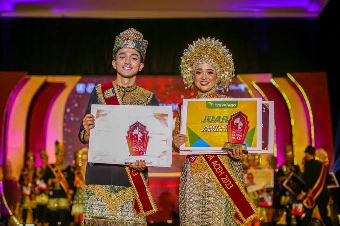 Adha Mulyana dan Gebrina Dimah Risky dinobatkan sebagai Agam Inong Kota Banda Aceh Tahun 2023
