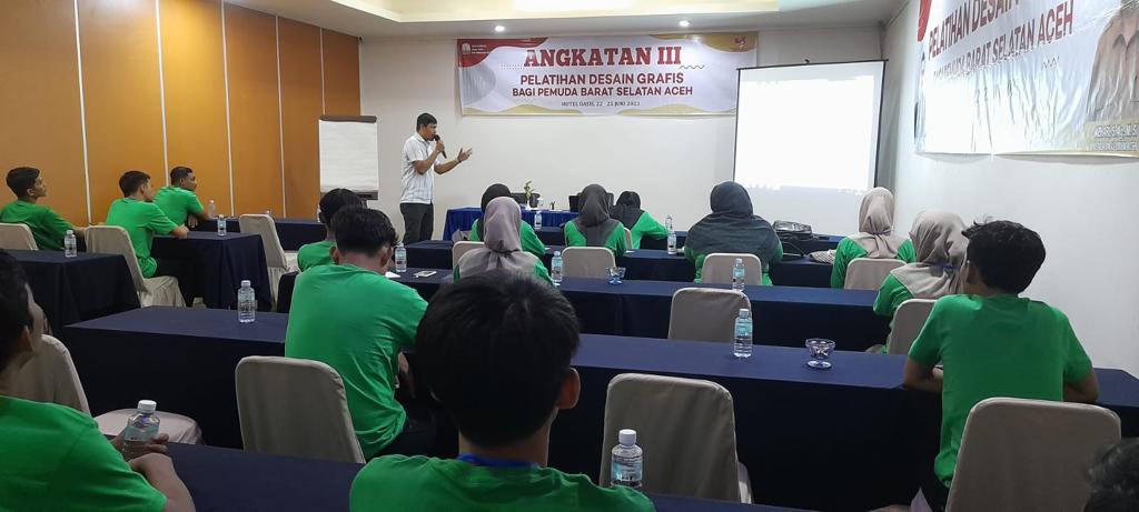 Dinas Koperasi dan UKM Aceh mengelar pelatihan Desain Grafis bagi 120 pemuda barat selatan Aceh di Hotel Oasis Banda Aceh, 22-25 Juni 2023