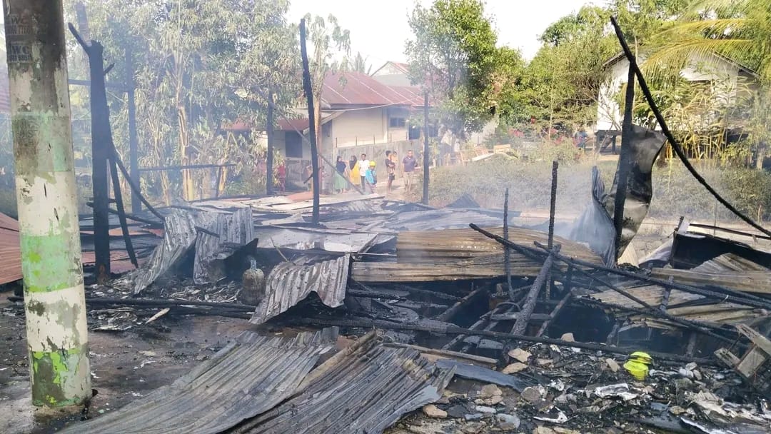 Musibah kebakaran terjadi di Gampong Cot Malem, Jalan Bandara SIM, Kecamatan Blang Bintang Aceh Besar terbakar, Rabu pagi (28/6/2023)
