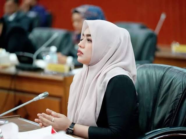 Martini, Anggota DPRA dari Partai Aceh
