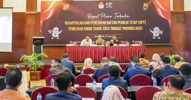 Rapat Pleno Terbuka Rekapitulasi dan Penetapan Daftar Pemilih Tetap (DPT) Pemilihan Umum 2024 Tingkat Provinsi Aceh di Hotel Hermes Palace Banda Aceh, Selasa (27/6)