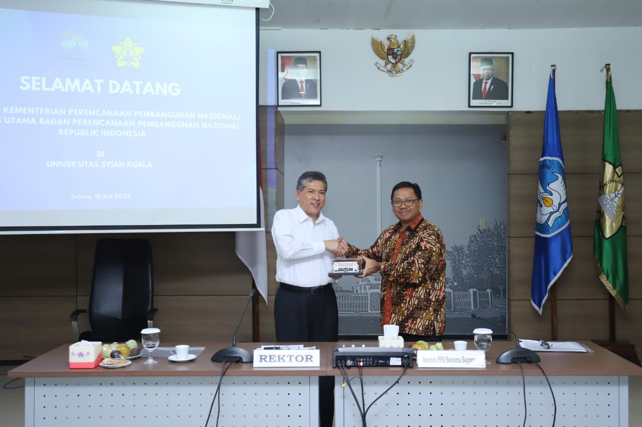 Rektor USK Prof Dr Ir Marwan menerima kunjungan Sekretaris Kementerian PPN/Sekretaris Utama Bappenas Dr Ir Taufik Hanafi MUP