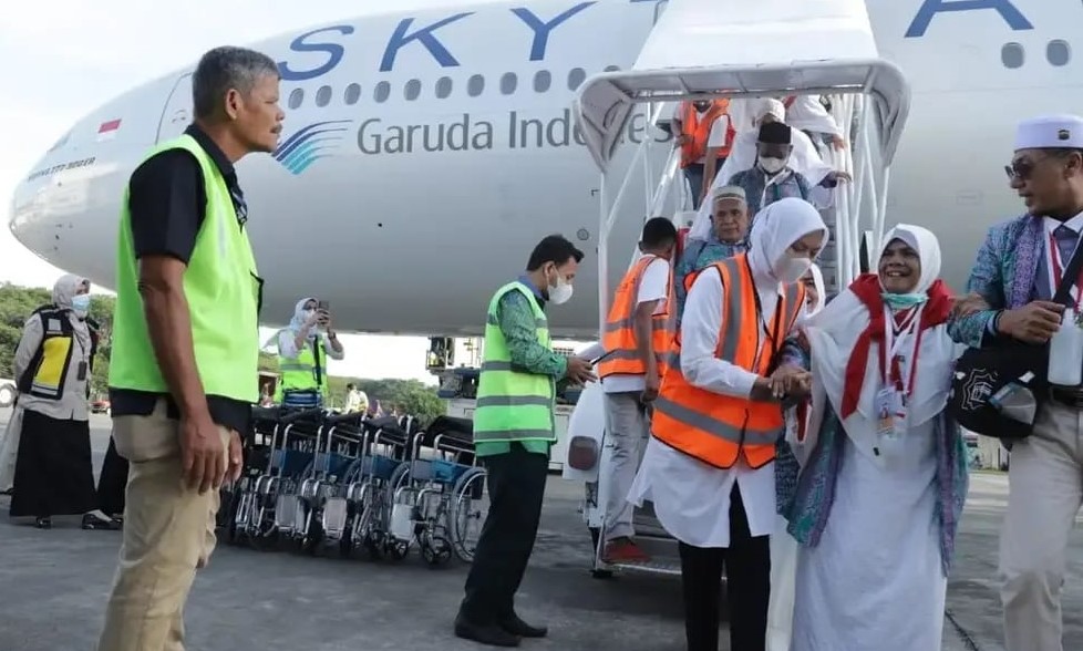 Sebanyak 392 jemaah haji Aceh yang tergabung dalam kloter 02-BTJ tiba di Banda Aceh, Kamis pagi, 6 Juli 2023