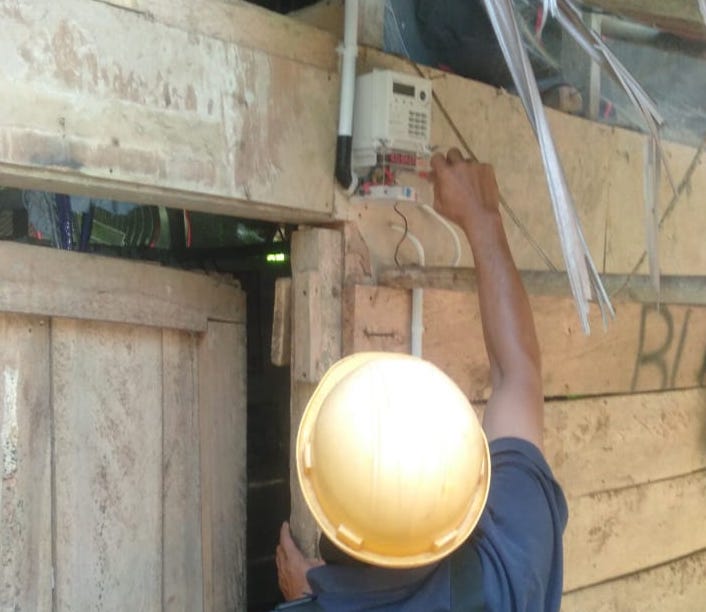 Pemerintah melalui PT PLN (Persero) memberikan Bantuan Pasang Baru Listrik kepada 3.750 keluarga kurang mampu di Aceh