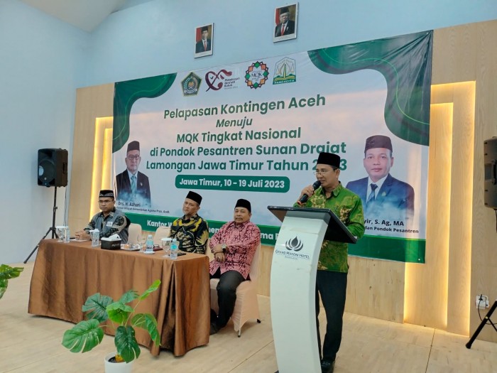 Pelepasan kafilah Provinsi Aceh yang terdiri atas 48 orang menuju ke MQK ke-7 Tingkat Nasional di Provinsi Jawa Timur