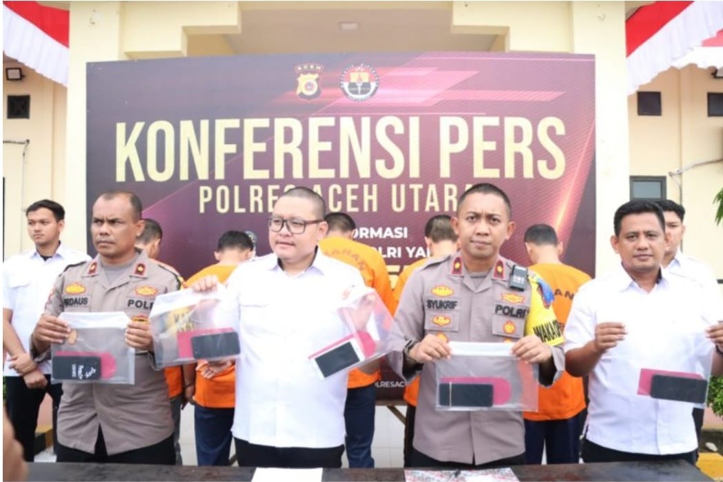 Kasat Reskrim Polres Aceh Utara AKP Agus Riwayanto Diputra memberikan keterangan pengungkapan kasus prostitusi dan eksploitasi anak di bawah umur di Terminal Lhoksukon pada konferensi pers di Mapolres Aceh Utara, Rabu (19/7)