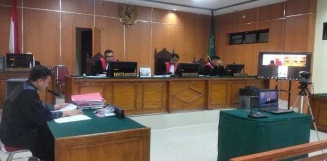 Sidang pembacaan vonis majelis hakim PN Idi, Aceh Timur Selasa (18/7/2023) yang menghukum 20 bulan penjara pemilik ternak kambing yang telah meracuni harimau sumatra di Peunaron