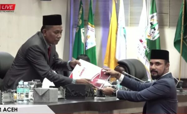 DPRA menetapkan tujuh komisioner Anggota Komisi Independen Pemilihan (KIP) Aceh terpilih untuk priode 2023-2028 dalam rapat paripurna di Gedung DPRA, Senin, 24 Juli 2023