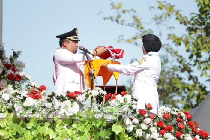 Pj Bupati Aceh Besar Muhammad Iswanto inspektur upacara peringatan HUT ke-78 Kemerdekaan RI Tahun 2023, di lapangan Bungong Jeumpa, Kota Jantho, Aceh Besar, Kamis (17/8/2023)