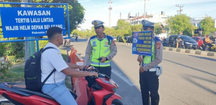 Satlantas Polresta Banda Aceh imbau pengendara sepeda motor jauh-dekat pakai Helm untuk keselamatan