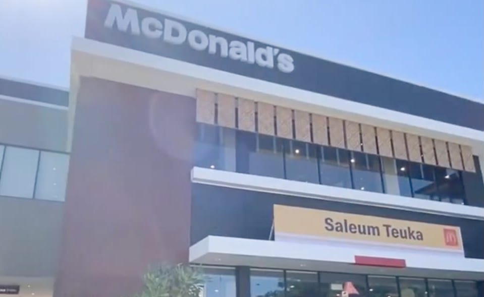 Restoran cepat saji terkemuka, McDonald's resmi membuka gerai perdana di Aceh berlokasi di Jalan Dr Mr Muhammad Hasan, Gampong Batoh, Kecamatan Lueng Bata, Kota Banda Aceh, Sabtu (19/8/2023)