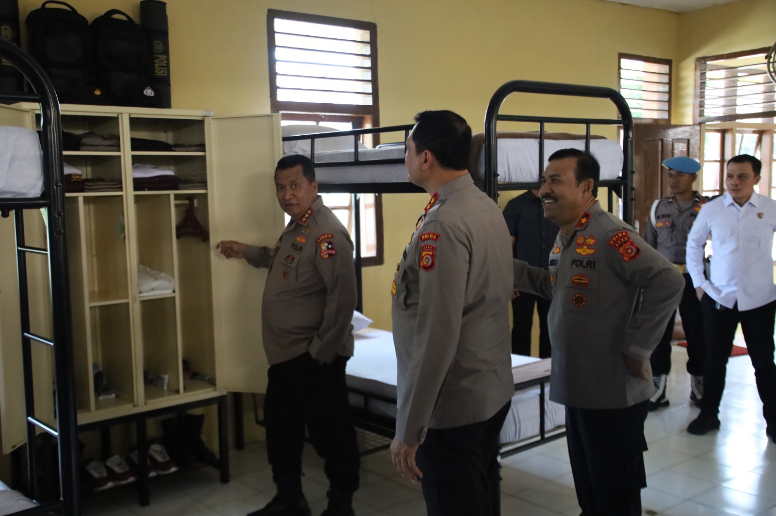 Kalemdiklat Polri Komjen Pol Purwadi Arianto didampingi Kapolda Aceh Irjen Pol Ahmad Haydar dan Wakapolda Brigjen Pol Syamsul Bahri mengunjungi SPN Seulawah Polda Aceh di Saree, Aceh Besar, Rabu (30/8)
