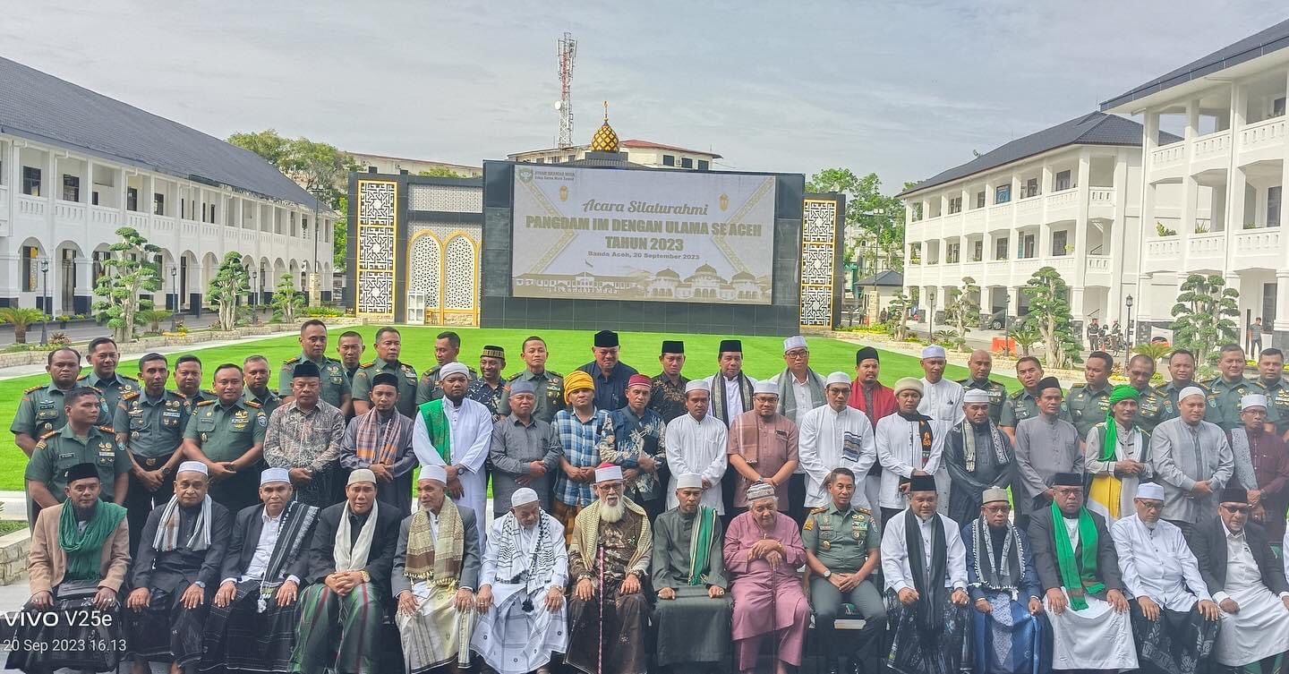 Pangdam Iskandar Muda Mayjen TNI Novi Helmy Prasetya menggelar silaturahmi dengan Ulama Kharismatik Se-Aceh yang berlangsung di Gedung Malahayati Makodam IM pada Rabu (20/9)