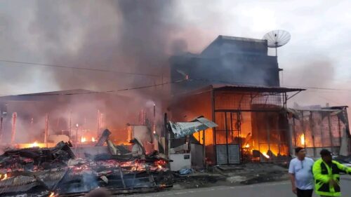 Kebakaran hebat menghanguskan 55 unit ruko di Simeulue