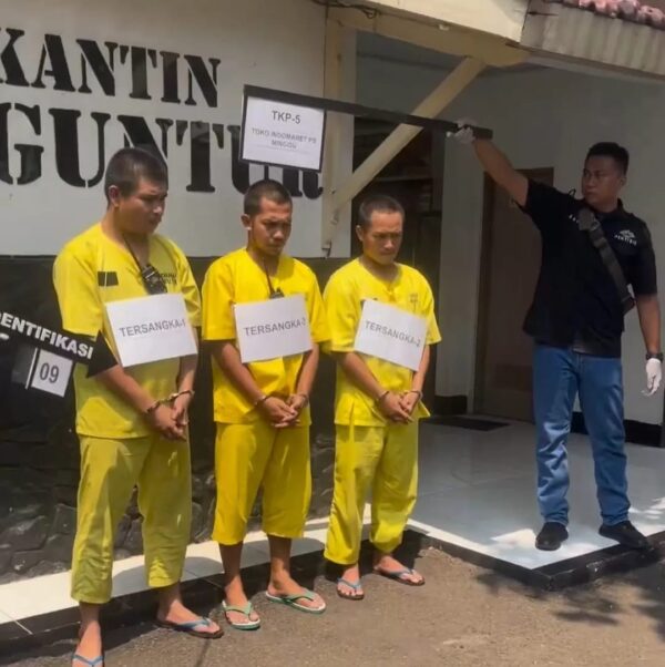 Pomdam Jaya menggelar rekonstruksi secara tertutup terhadap perkara pembunuhan berencana pemuda asal Aceh Imam Masykur (25) oleh tiga oknum anggota TNI di Markas Pomdam Jaya, Setiabudi, Jakarta Selatan, Selasa (26/9)