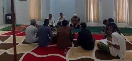 Dinas Syariat Islam (DSI) Banda Aceh melakukan pembinaan 11 pemuda pecandu lem di kantor setempat