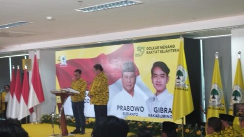 Partai Golkar mengusung Gibran Rakabuming Raka sebagai Bakal Calon Wakil Presiden dan berpasangan dengan Bakal Calon Presiden Prabowo Subianto