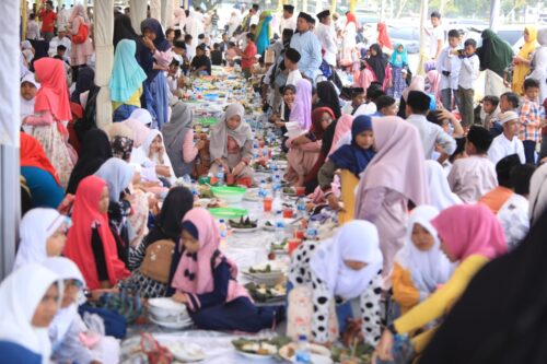 Pada Kamis (2/11/2023), Pemko Banda Aceh menggelar kenduri peringatan Maulid Raya Nabi Muhammad SAW 1445 Hijriah di Taman Bustanussalatin (Taman Sari)