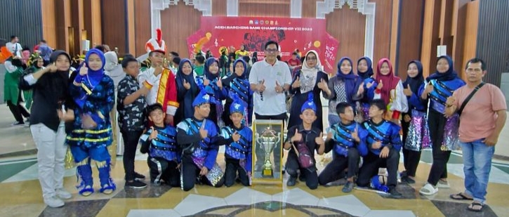 Kota Banda Aceh meraih juara umum pada ajang Aceh Marching Band Championship (AMBC) VII Tahun 2023 Piala Bergilir Gubernur Aceh di Balai Meusaraya Aceh, Ahad (29/10)