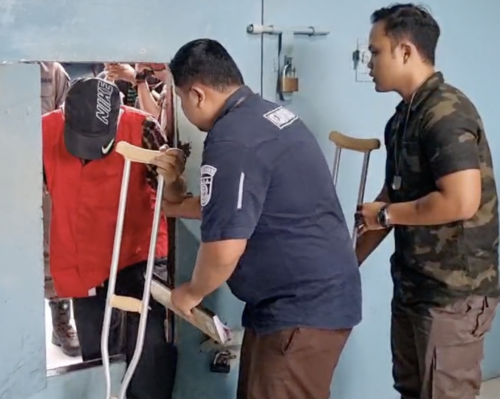 Lima tersangka kasus korupsi pengelolaan pajak penerangan jalan Kota Lhokseumawe ditahan di Lapas Kelas II A Lhokseumawe, Kamis (12/10)