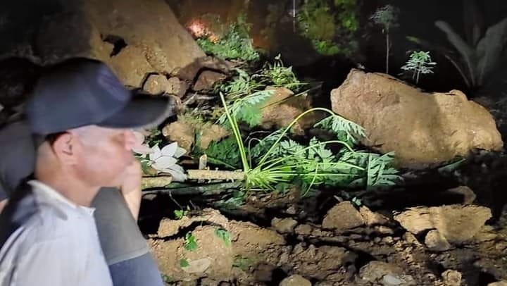 Tim gabungan masih terus berupaya mencari korban hilang akibat terseret longsor di Jalan Lintas Aceh - Sumut, Desa Lae Ikan, Kecamatan Penanggalan, Kota Subulussalam, yang terjadi pada Jum'at (27/10) malam