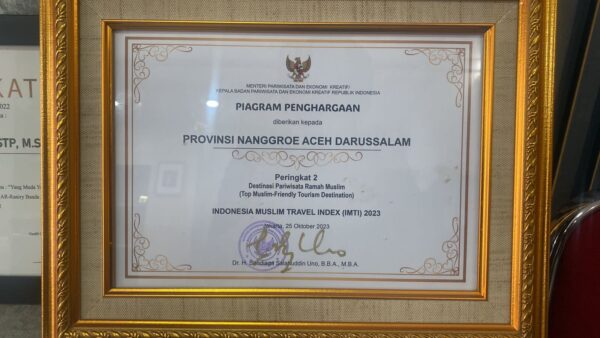 Provinsi Aceh hanya berhasil mencatatkan posisi kedua sebagai destinasi pariwisata ramah muslim pada ajang Indonesia Muslim Travel Index (IMTI) Award 2023