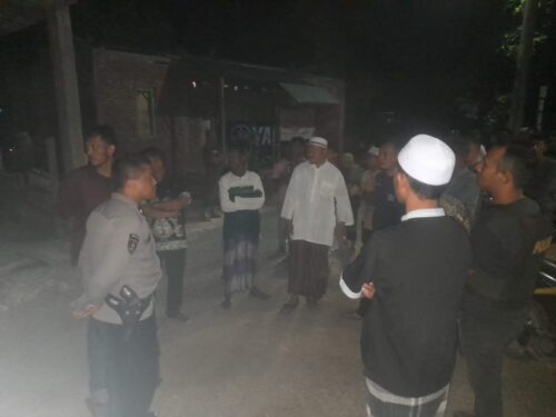 Seorang pemuda berinisial HM (28), warga Gampong Lamtadok, Kecamatan Darul Kamal, Aceh Besar diamankan polisi karena membacok Munawar (34), pemilik warung warga gampong setempat