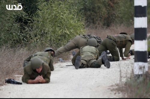 Pasukan penjajah Israel bersembunyi dan berlindung dari serangan pejuang Hamas