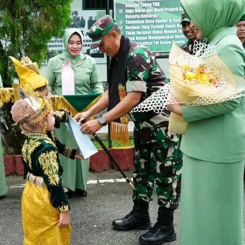 Menjelang akhir masa tugasnya, Danrem 012/Teuku Umar Kolonel Inf Riyanto mengunjungi Makodim 0105/Aceh Barat, Jum'at (24/11)