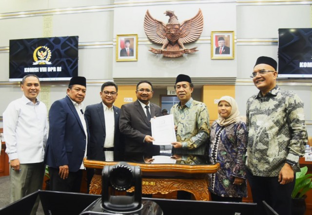 Kementerian Agama dan Komisi VIII DPR RI menetapkan biaya haji atau biaya perjalanan ibadah haji 2024 sebesar Rp 56 juta per jemaah. Biaya tersebut sebesar 60% dari Biaya Penyelenggaraan Ibadah Haji 2024 yakni Rp 93,4 juta