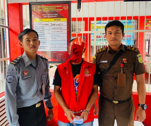 Penyidik Cabang Kejari Pidie di Kotabakti menahan Ketua UPK Geumpang berinisial Z, di Lapas II B Kota Bakti, Rabu (1/11)