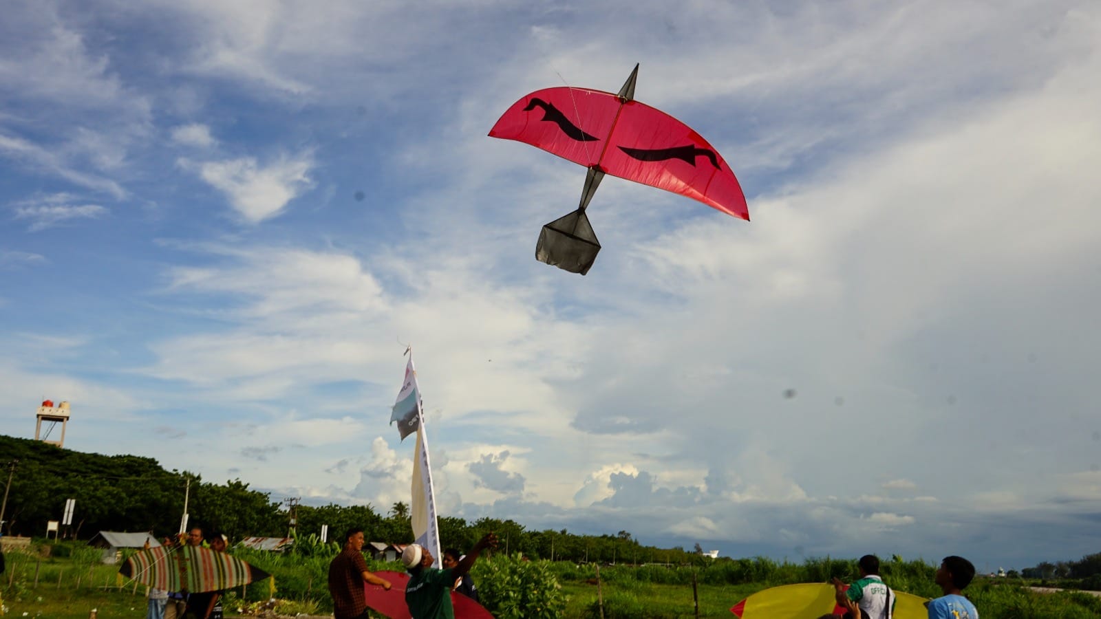 Lomba Geulayang Tunang yang menghiasi langit Kota Banda Aceh yang digelar selama dua hari, 7-8 November 2023