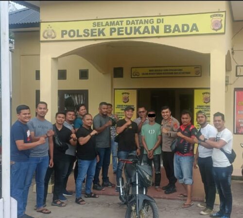 Unit Reskrim Polsek Peukan Bada bersama Tim Rimueng Satreskrim Polresta Banda Aceh menangkap AA (24) pelaku curanmor yang terjadi di Depot Air Minum Gol Ro, Ajuen, Peukan Bada, Aceh Besar