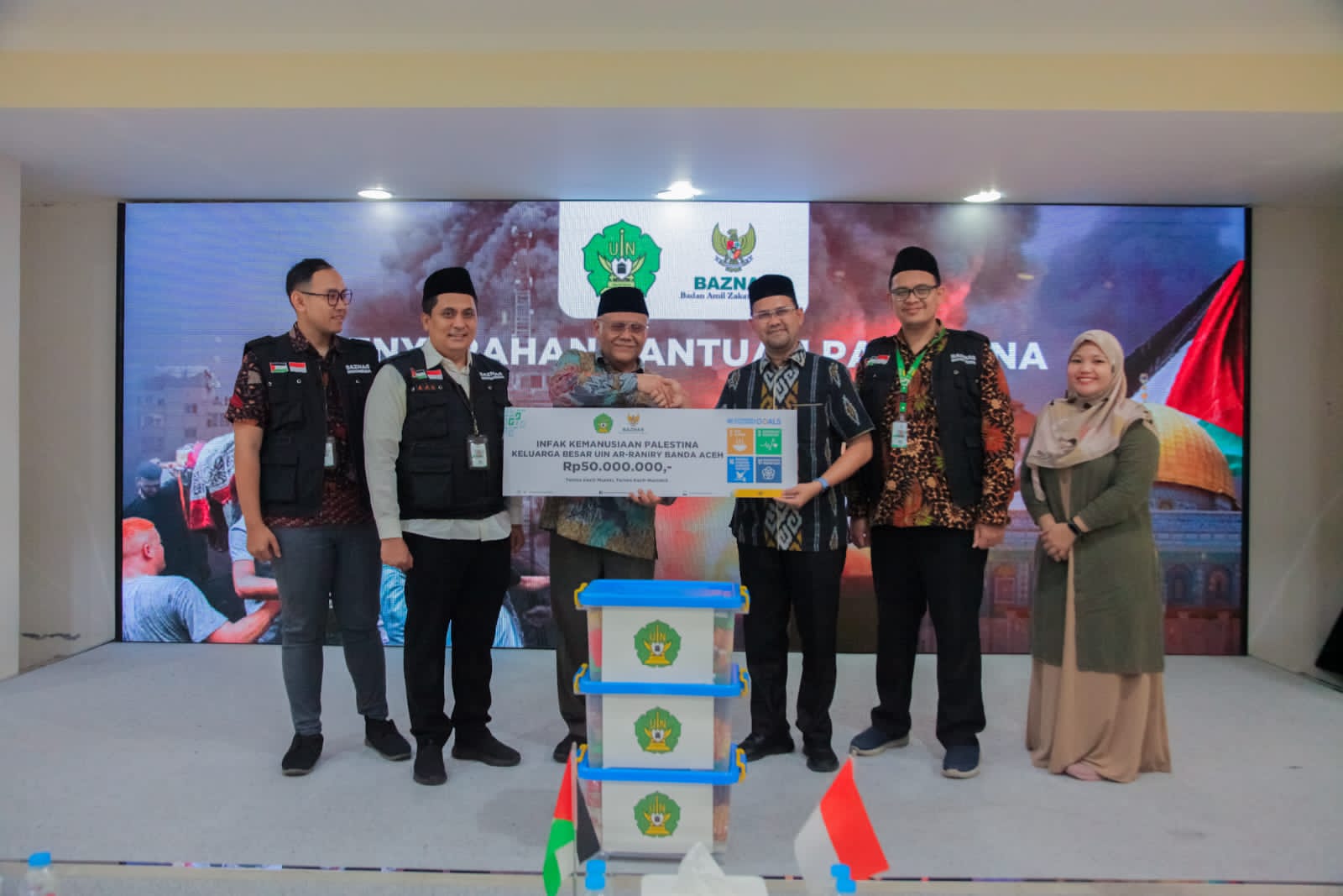UIN Ar-Raniry Banda Aceh menyalurkan infak kemanusiaan untuk Palestina senilai Rp 50 juta melalui Badan Amil Zakat Nasional (BAZNAS) RI