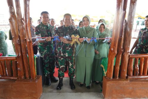 Pangdam Mayjen TNI Novi Helmy Prasetya meresmikan Balai Diklat Pertanian dan Peternakan Program Ketahanan Pangan I’M Jagong, di Kodim 0116/Nagan Raya, Jum’at (8/12)