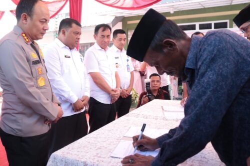 Peresmian Gampong Bebas Narkoba di Gampong Rima Jeuneu Kecamatan Peukan Bada, Aceh Besar, Rabu (20/12)
