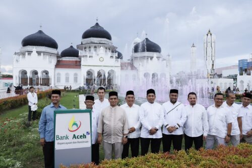 Peresmikan Air Mancur dan Taman Penyejuk Hati di Masjid Raya Baiturrahman Banda Aceh yang direnovasi oleh Bank Aceh Syariah, Jum'at (29/12)