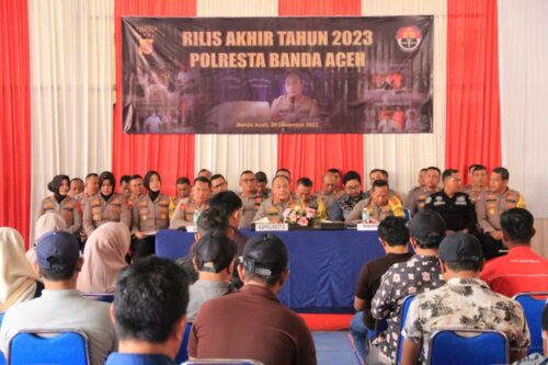 Polresta Banda Aceh menggelar Konferensi Pers Akhir Tahun 2023 bertempat di Aula Indoor, Jum'at (29/12/2023)