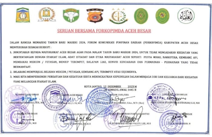 Forkopimda Aceh Besar melarang segala kegiatan bertentangan dengan syariat Islam di malam pergantian tahun 2023 menuju 2024, Ahad malam (31/12/2023) hingga Senin dinihari (1/1/2024)