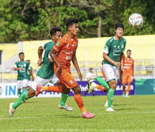 Pertandingan seru Babak 12 Besar Liga 2 2023/24 antara Persiraja Banda Aceh dan PSMS Medan, Sabtu (37/1/2024) akan berlangsung tanpa penonton di Stadion Langs
