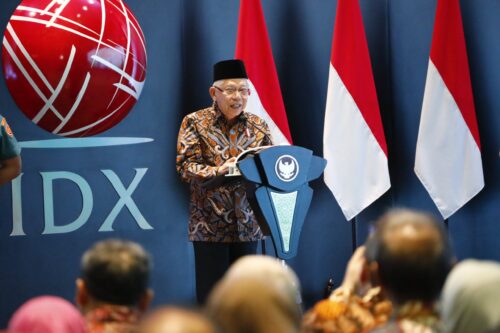 Wakil Presiden Ma’ruf Amin membuka Perdagangan Bursa Efek Indonesia 2024 di Main Hall Bursa Efek Indonesia, Jakarta, Selasa (2/1/)