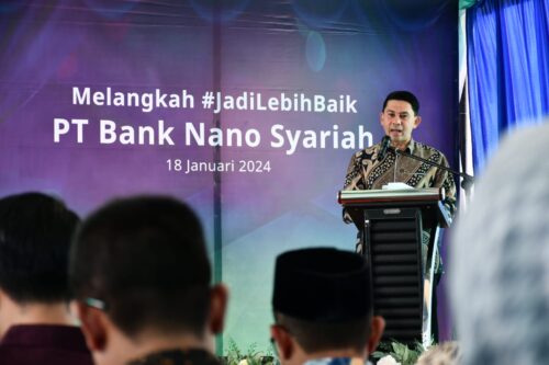 PT Bank Nano Syariah hadir di Aceh. Pj Sekda Banda Aceh Wahyudi meresmikan kantor operasional di kawasan Peunayong, Banda Aceh, Kamis (18/1/2024)